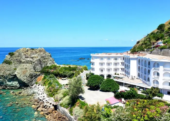 Hotel Ristorante La Scogliera