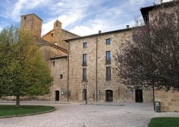 Hotel Monasterio De Leyre