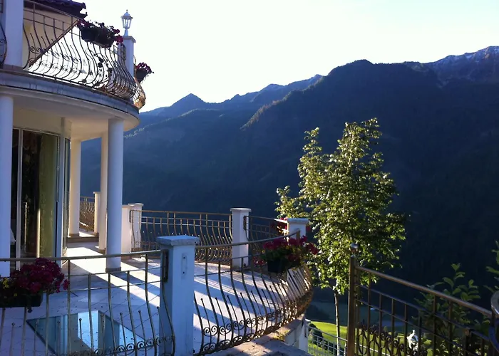 Das Land-Palais - Your Lovely Mountain Hideaway Selva dei Molini