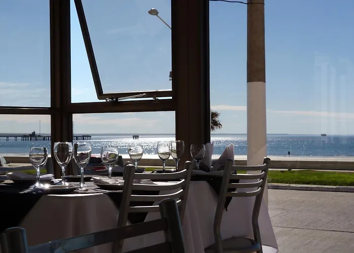 Costanera Hotel