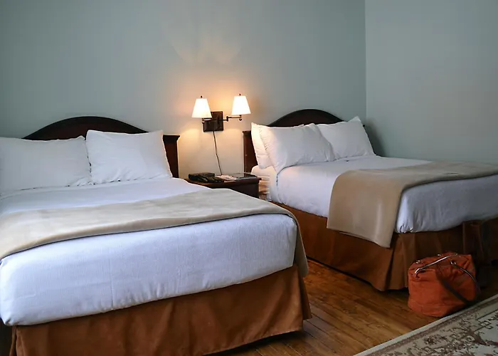 Anchor Inn Hotel And Suites