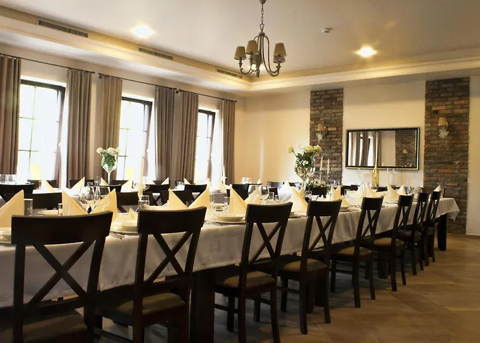 Hotel Modrzewiowy Dwor