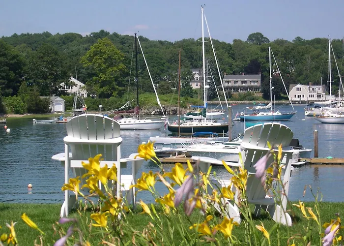 Dockside Guest Quarters