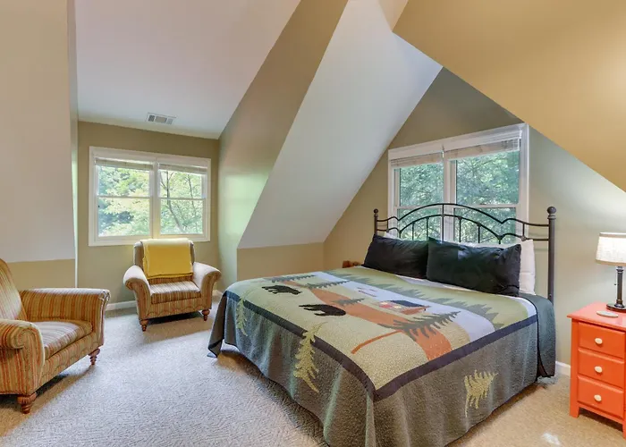 Private Cartecay River Home W/ Hot Tub & Game Room