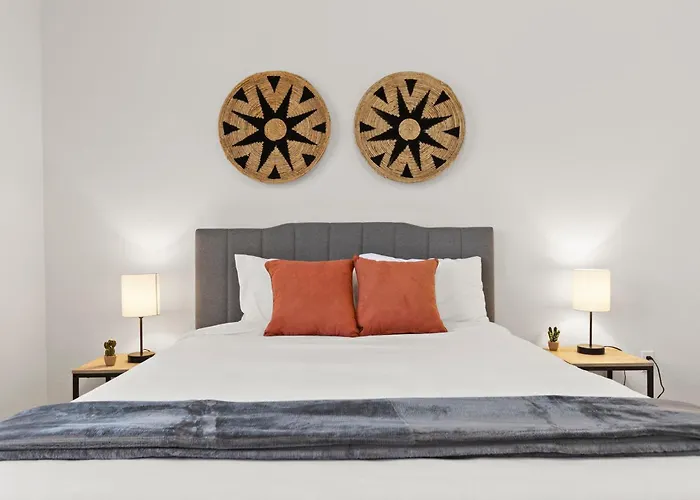 Cozysuites Glendale By The Stadium With Pool 13