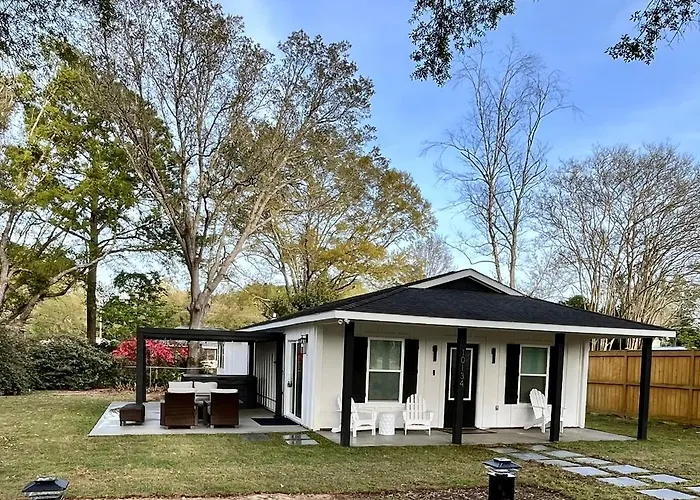 Love Shack In Foley/ Hot Tub / Modern Cozy