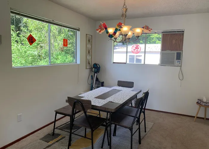 Gardenview Queen-Size Bedroom