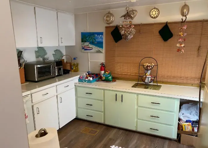 Pet Friendly | Private Dock & Direct Canal Access