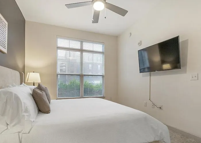 Landing Modern Apartment With Amazing Amenities