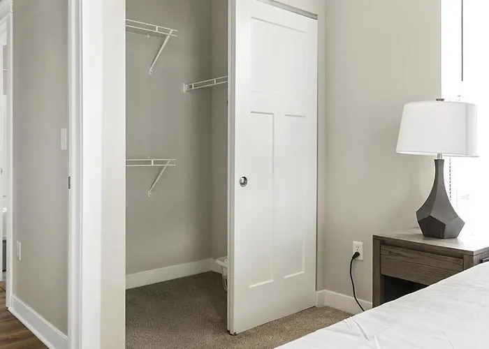 Landing Modern Apartment With Amazing Amenities