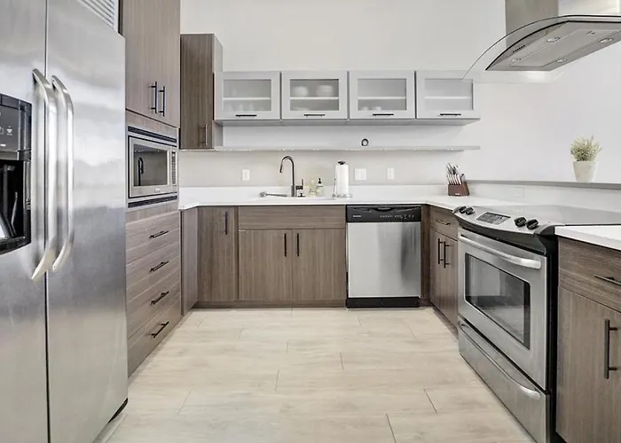 Landing Modern Apartment With Amazing Amenities