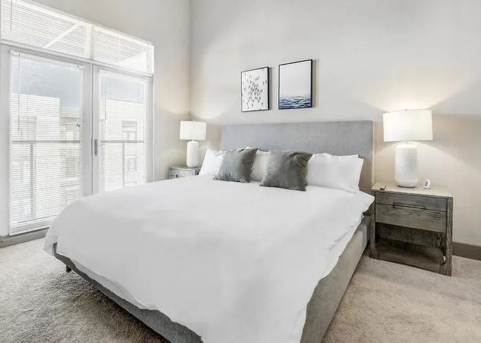 Landing Modern Apartment With Amazing Amenities