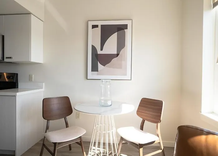 Landing Modern Apartment With Amazing Amenities