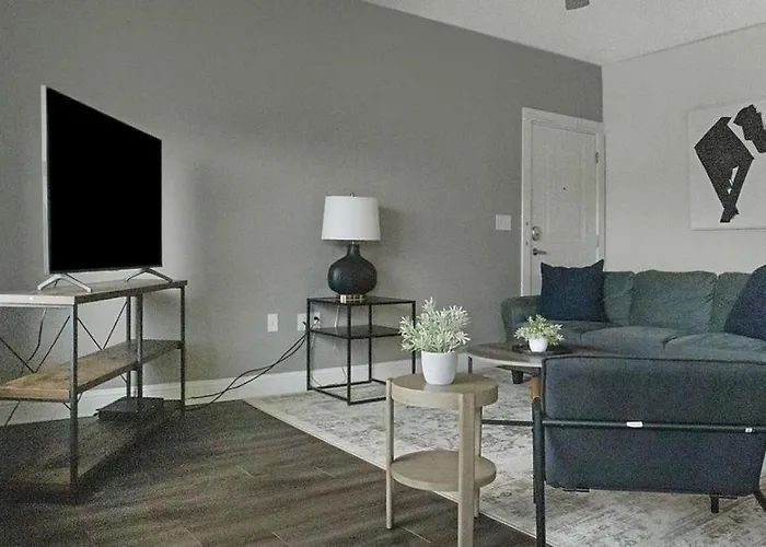 Landing Modern Apartment With Amazing Amenities