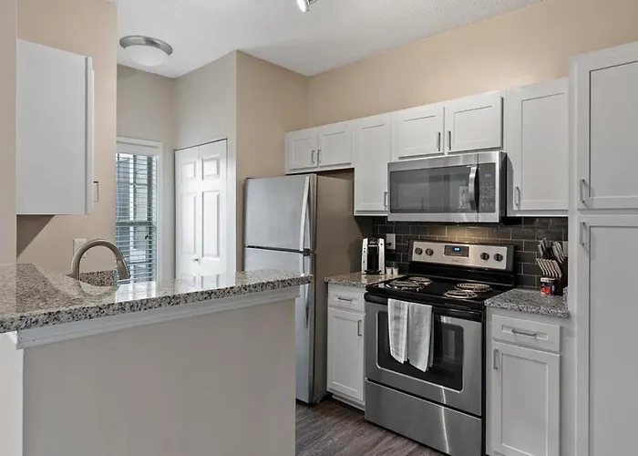 Landing Modern Apartment With Amazing Amenities