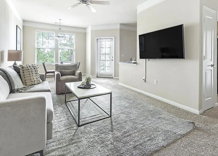 Landing Modern Apartment With Amazing Amenities
