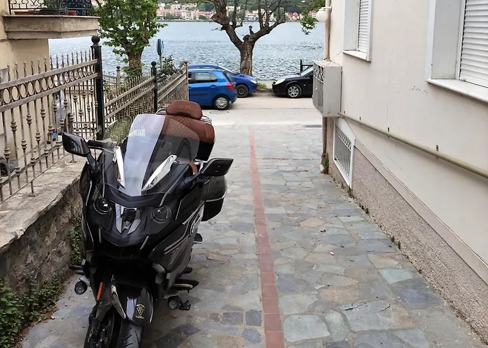 Paraliako Κaterina Lakefront - Biker Friendly Hotel