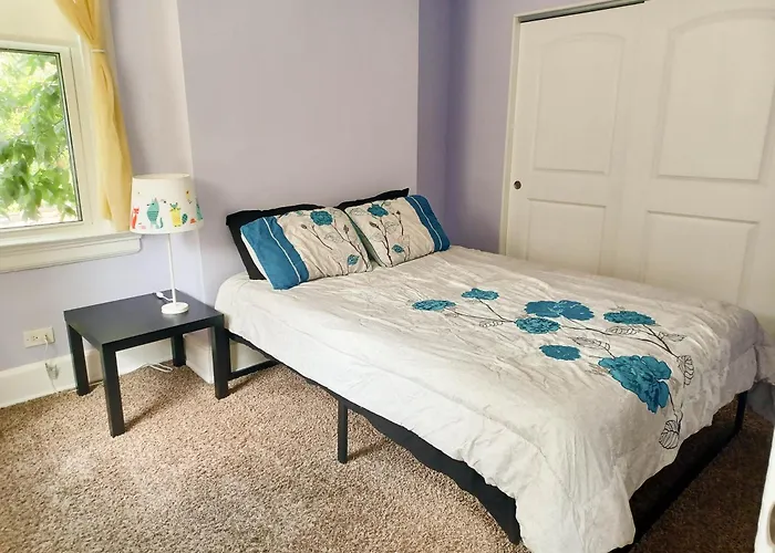 Huge 2 Bedroom House In The Heart Of Northside!
