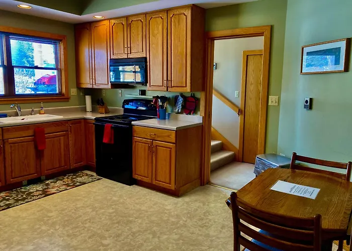 Garden Grove Retreat & Lodging Near Pictured Rocks, Fayette, Trails