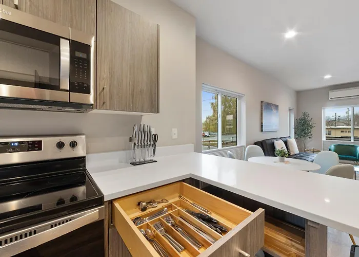 Brand New Fully Updated Condo 906 In Anacortes