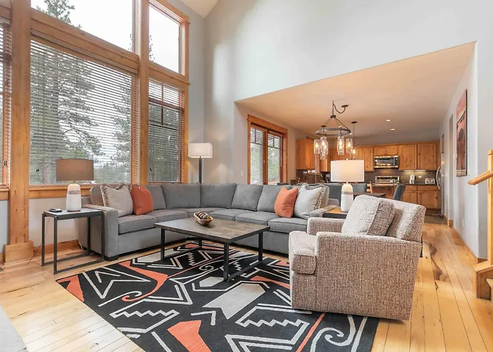The Cottages, Summer Escape - Golf, Pool & Family Fun - 2-Bedroom