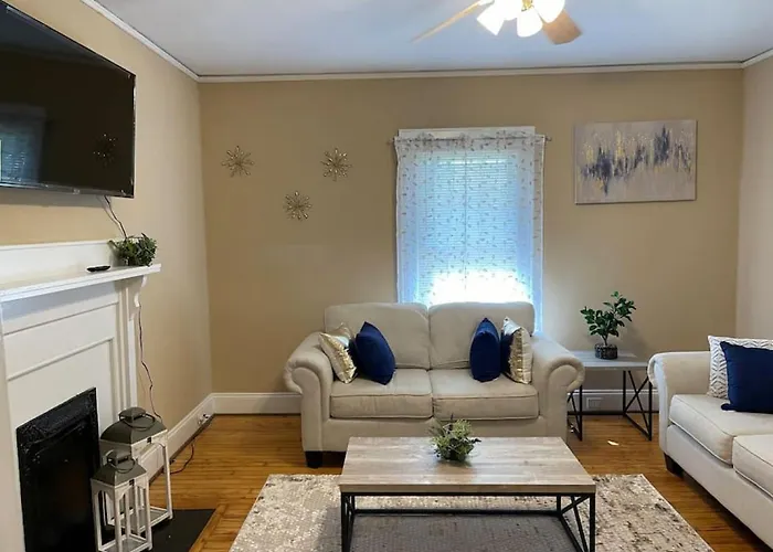 Sleeps 6, 3Br House, Fenced Yard, Pets Welcome - Mins To Motor Speedway