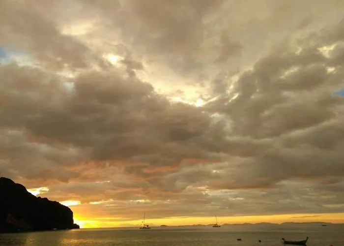Phi Phi Sunset Bay Resort