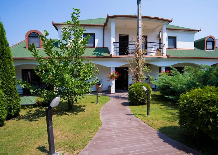 Panorama Aqualux Riverfront Guesthouse