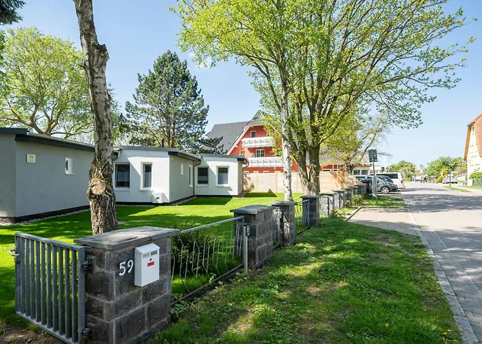 Strandvergnügen, 100 m zum Traumstrand, ganzer Terrassen-Bungalow mit Parken