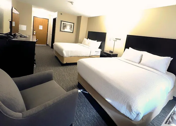 Country Trails Inn &Suites
