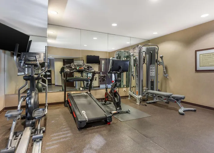 Best Western Plus Wine Country Inn & Suites
