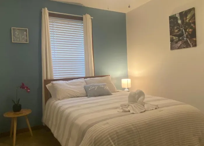 3 Bedroom In Hocking Hills W King Bed Logan Ohio