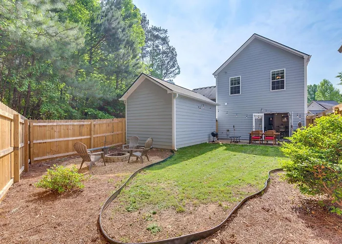 Canton Home W/ Fenced Yard: 6 Mi To Lake Allatoona