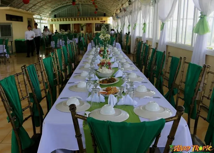 Island Tropic Hotel And Restaurant