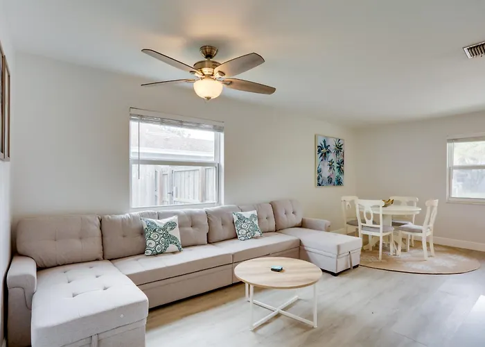 Pet-Friendly Jupiter Townhome, 6 Mi To Beaches!