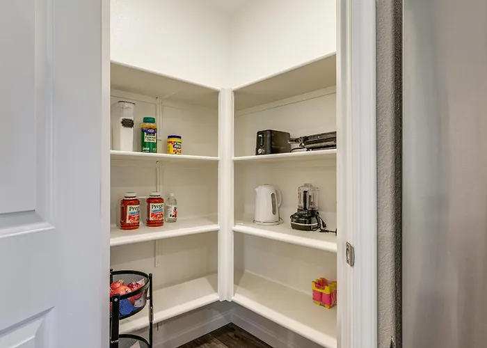 Spacious Family Home In Stockton - Pets Welcome!