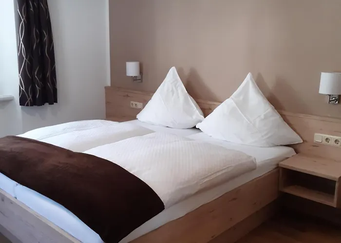 Hotel Cafe Alt-Piesport