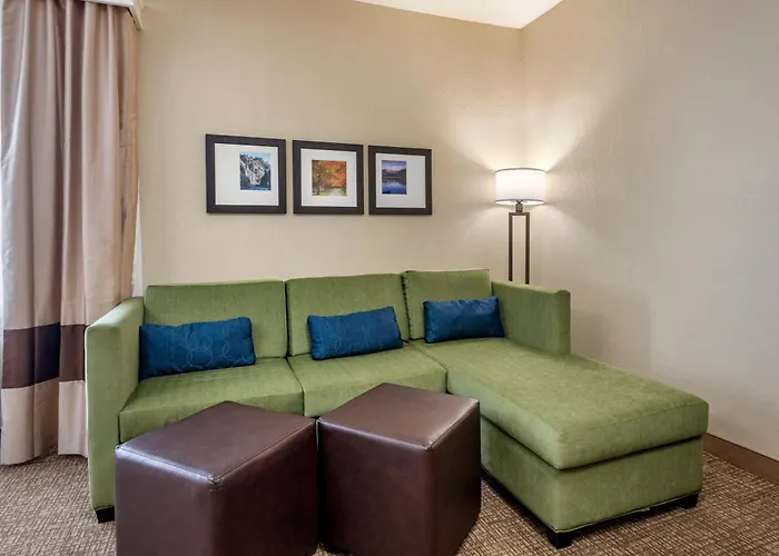 Comfort Inn & Suites Pueblo
