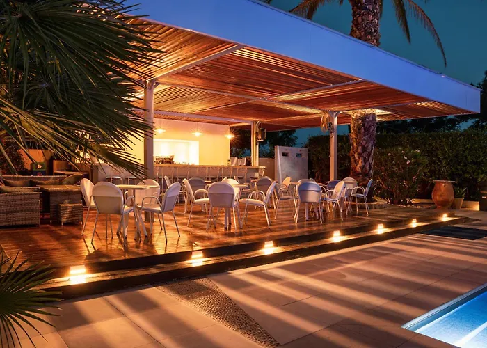 Danae Hotel