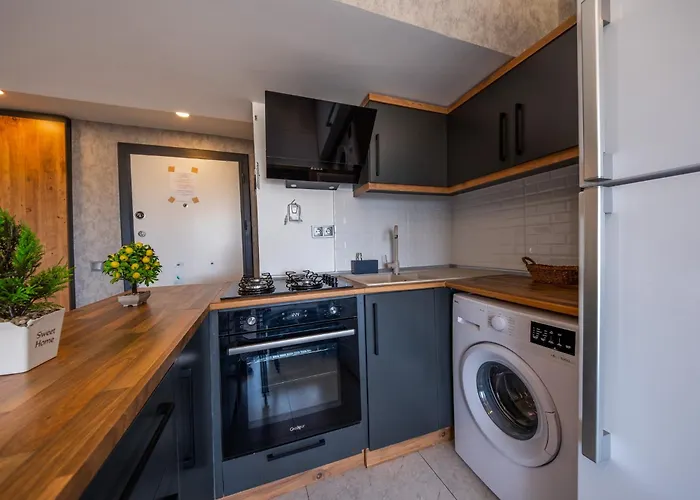 Mrt Suites Lara