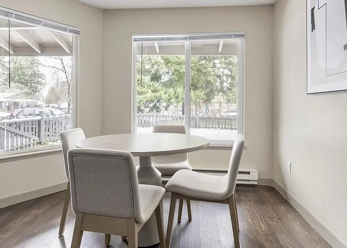 Landing Modern Apartment With Amazing Amenities