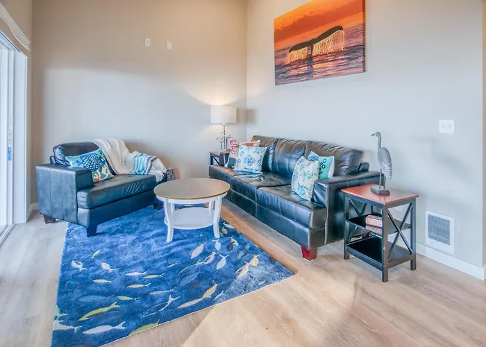 Ocean View & Whale Watching! Dog Friendly In Depoe Bay!