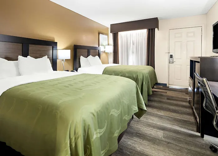 Quality Inn Decatur River City