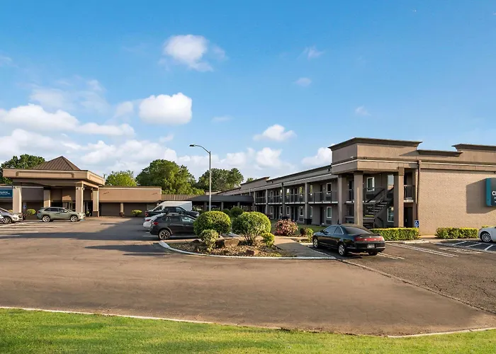 Clarion Inn & Suites Russellville I-40