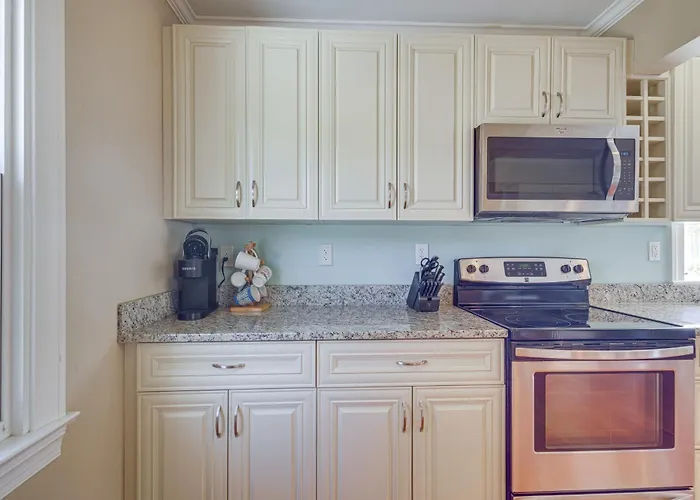 Pet-Friendly Home W/ Gazebo: Minutes To Beach!