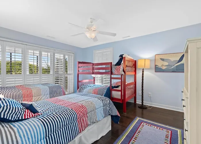 Ocean Breezes 4 Bedroom 4 Bath With Amenities