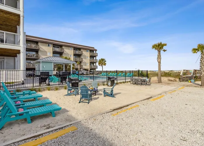 Turtle Loft - Charming Oceanfront Loft - Multiple Decks - Private Beach Access