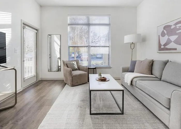 Landing Modern Apartment With Amazing Amenities