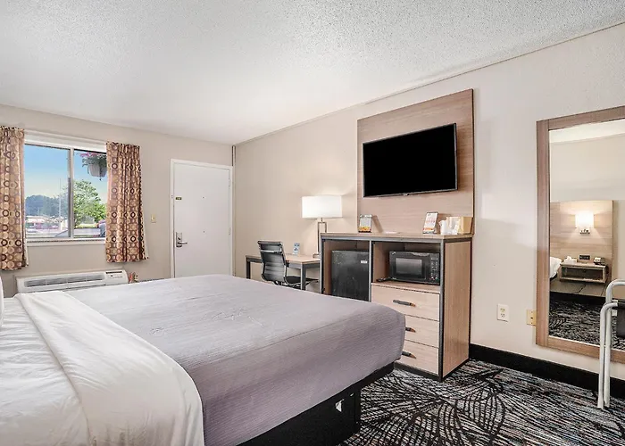 Rodeway Inn Grand Haven