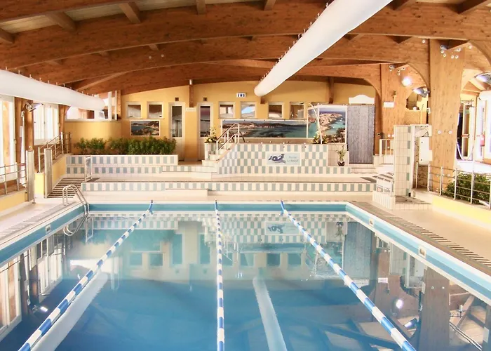 Hotel With Swimming Pool In La Maddalena, Breakfast Included